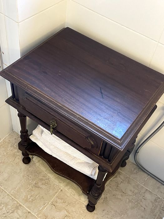 Armário de madeira, pequena cômoda, cómoda de madeira