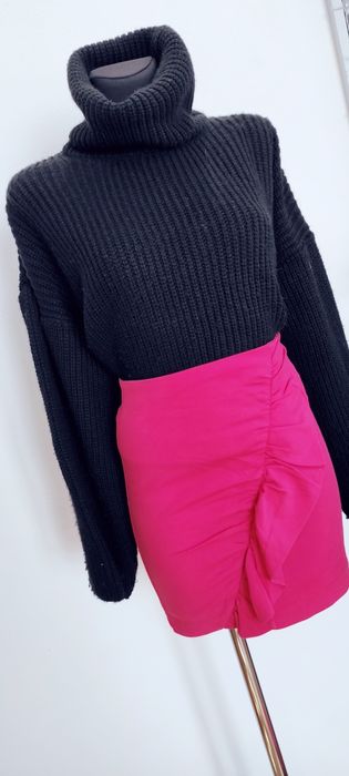Piękna sexowna spódniczka mohito XS
