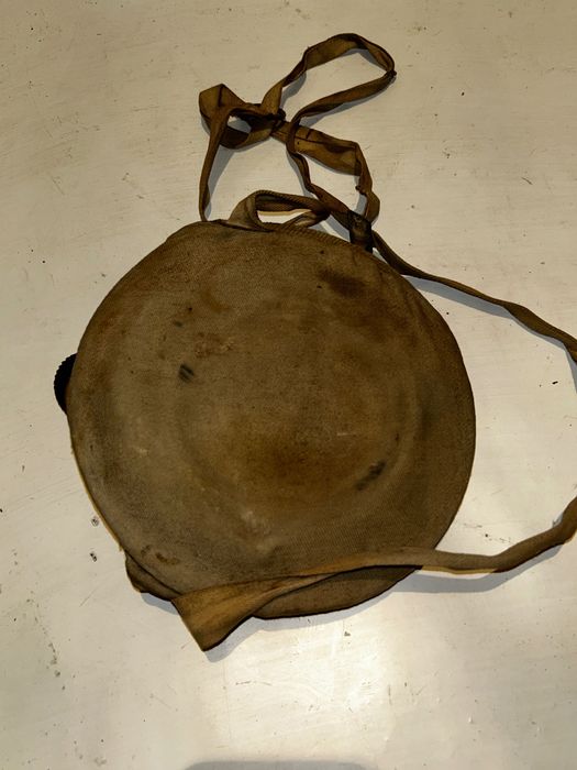 Stara MENAŻKA w etui,pokrowcu