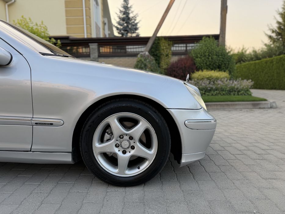 Mercedes C Class w203 на автоматі 1.8  Газ/бенз