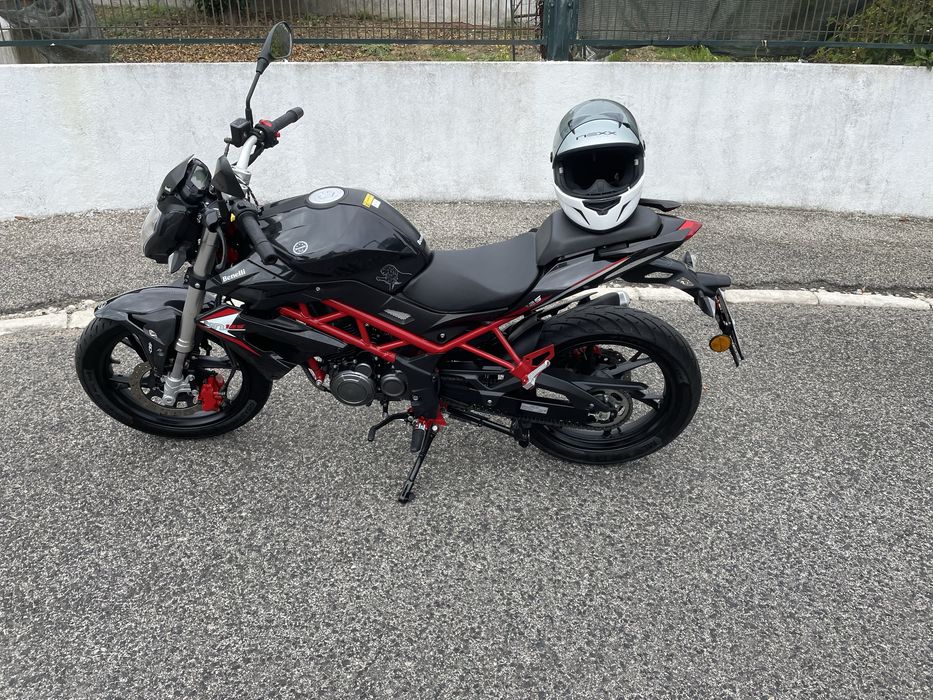 Benelli BN 125 em otimo estado