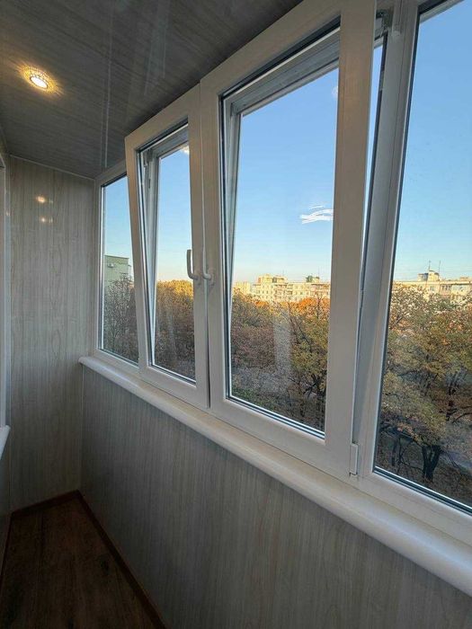 Продам VIP 2-х к.кв. Салтовка, 608 мр-н, м.Студенческая с ремонтом, мебелью, техникой