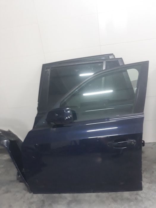 Есть запчасти на BMW X3 E 83 кузов 2.0d 2007 год