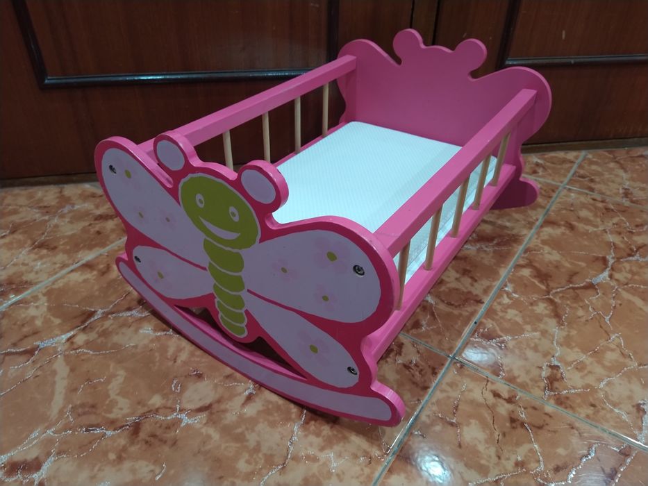 Cama berço para bonecas colchão brinquedos crianças menina casa quarto apartamento vivenda gabinete escritório carro cozinha.