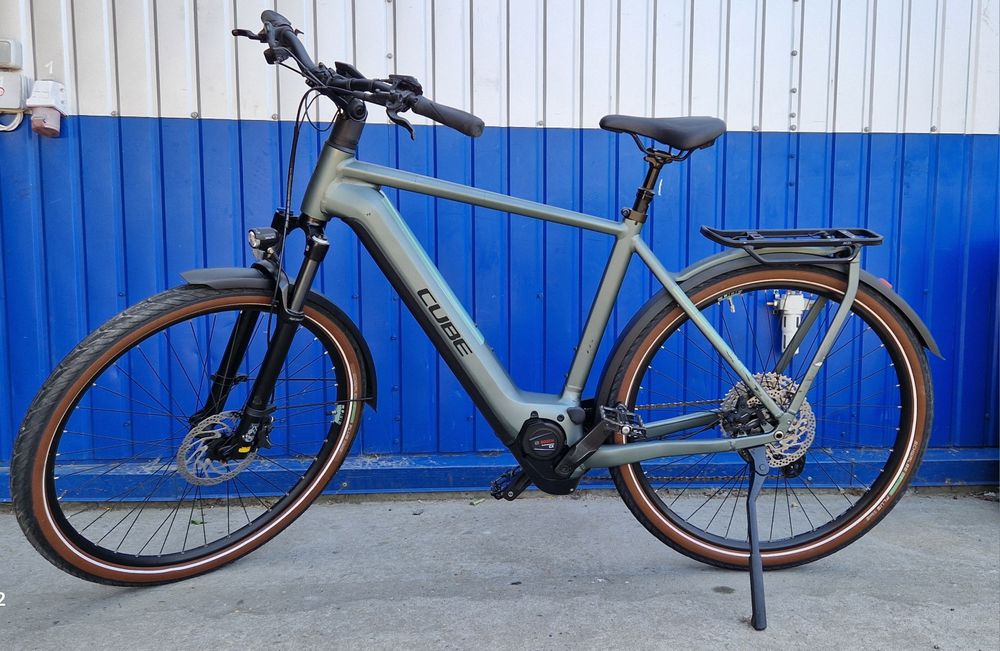 CUBE Kathmandu EXC Hibrid