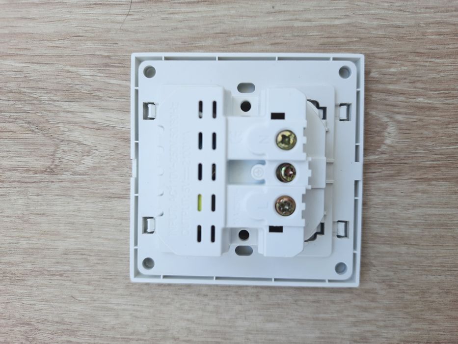 Розетка с двумя USB портами