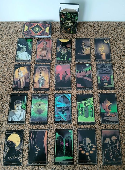 Tarot - Universal Monsters Tarot Deck
