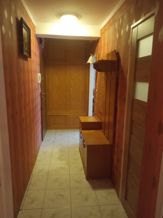 48m2, dwa pokoje, pierwsze piętro, balkon