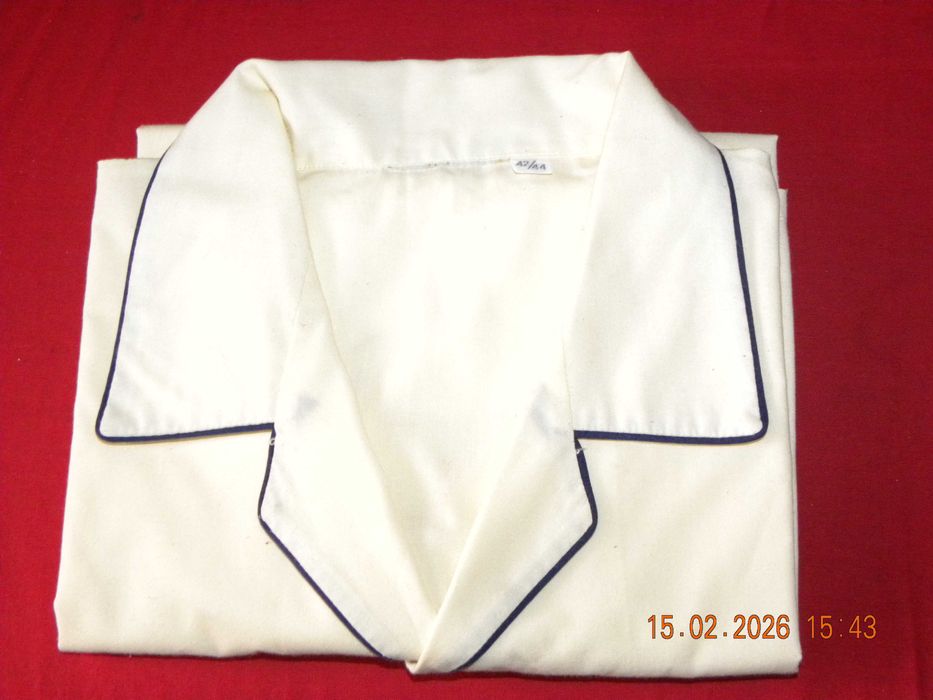 Górna część piżamy męskiej; rozmiar 42/44.