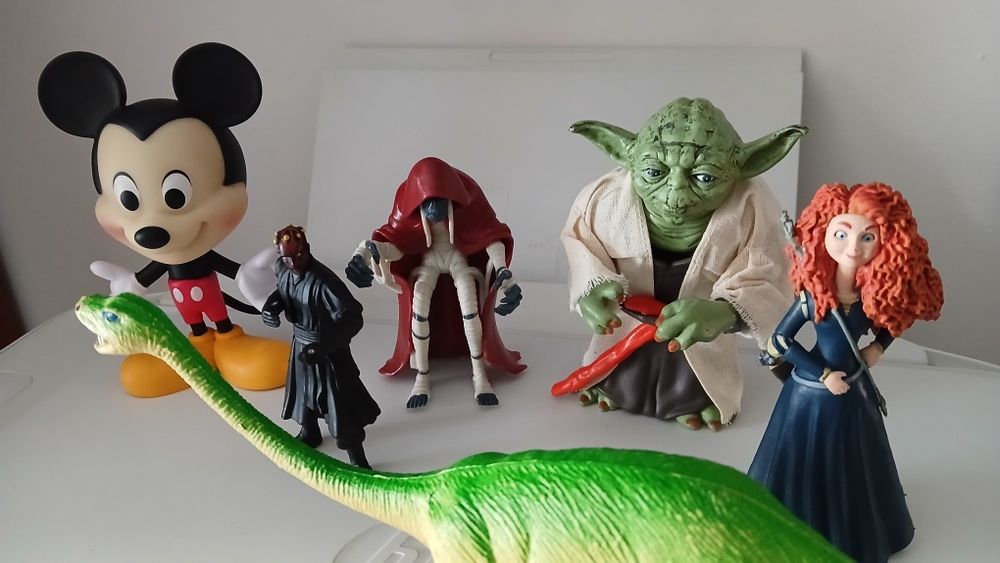 Bonecos Star Wars / Disney / DC / ...