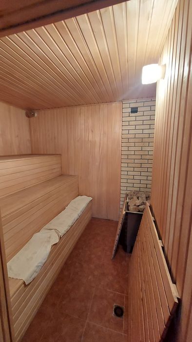 Продам дом в Обуховке, 404 м.кв. за 145000$