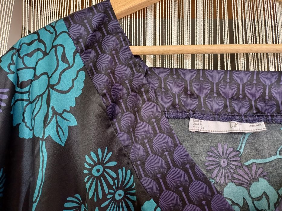 Vestido/Túnica/Kimono com padrão floral azul escuro/turquesa da Zara M