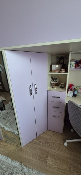Дитяче ліжко, стіл , шафа