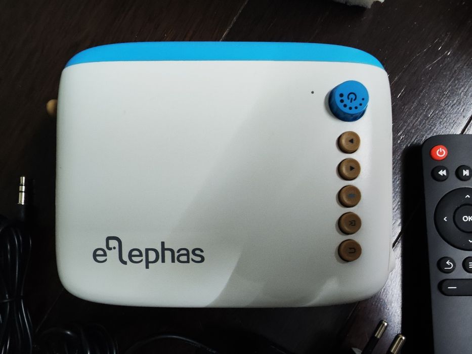 mini projetor portátil 1080p novo