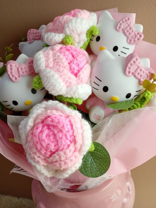 Różowy bukiet Hello Kitty