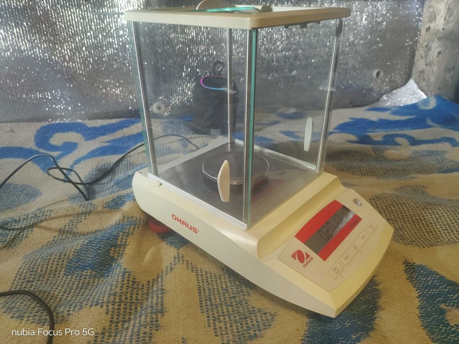 Лабораторні ваги OHAUS Pioneer (оригінал)