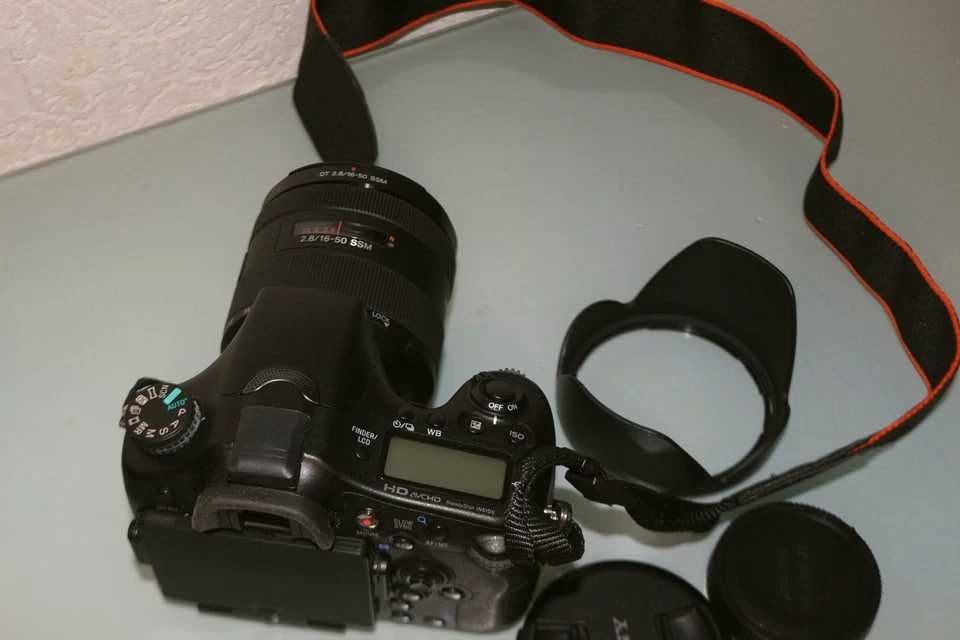 Sony Alpha 77 aparat cyfrowy z 2 obiektywami