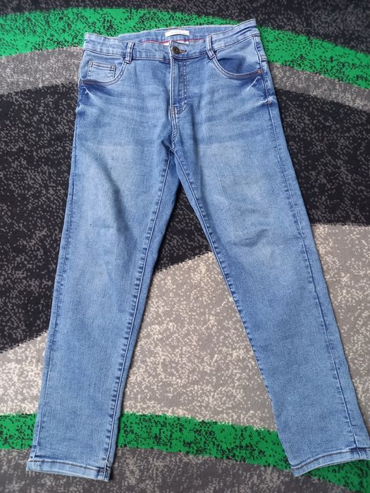 Spodnie jeans  Reserved r. 158
