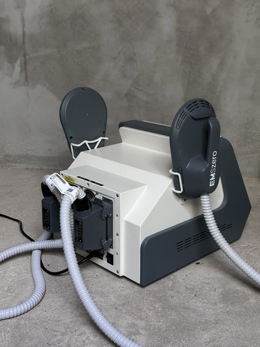 Maszyna fitness modelowanie sylwetki EMS ZERO elektrostymulacja mięśni