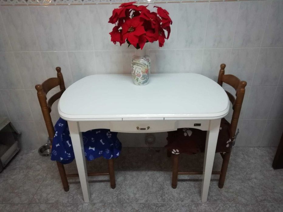 Mesa Espectacular Cozinha Marca Perbufer Ou Sala 4 a 6 Pessoas