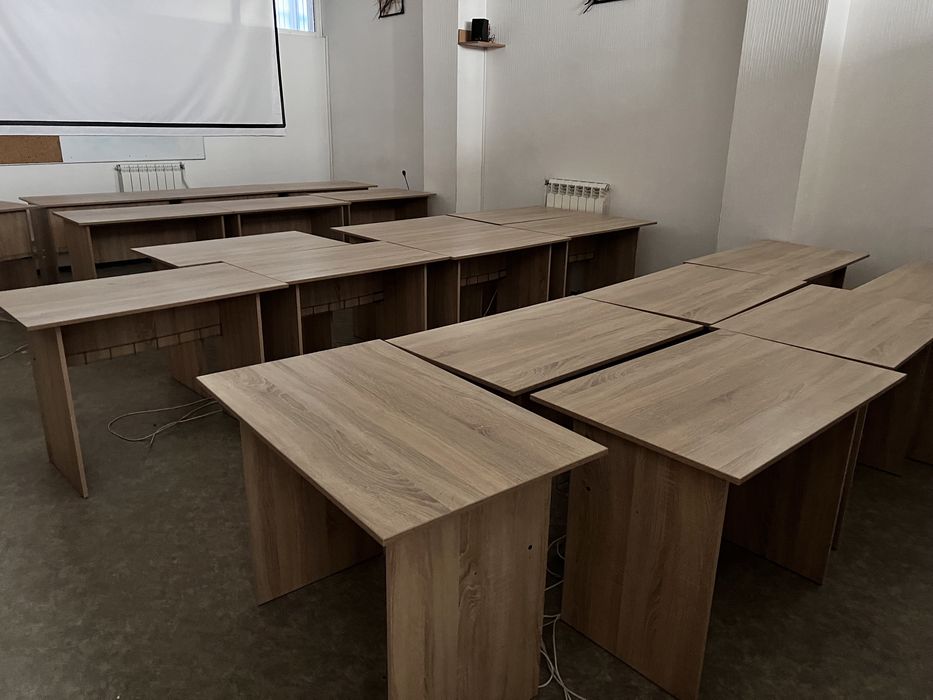 Распродажа офисной мебели столы письменные парты лофт  руководителя