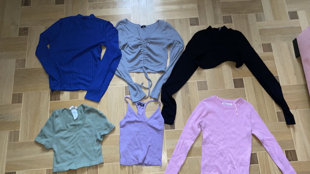 ПРОДАМ 7 топів та боді за дешево,листайте карусель