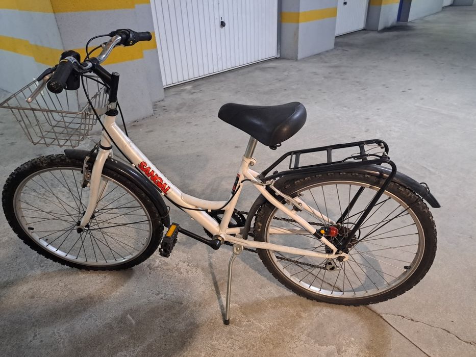 Vendo bicicleta de menina ou senhora