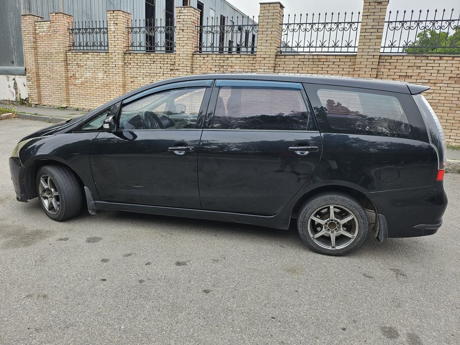 Продам или обменяю Mitsubishi grandis 7 мест