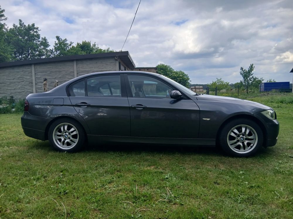 BMW Seria 3 318i