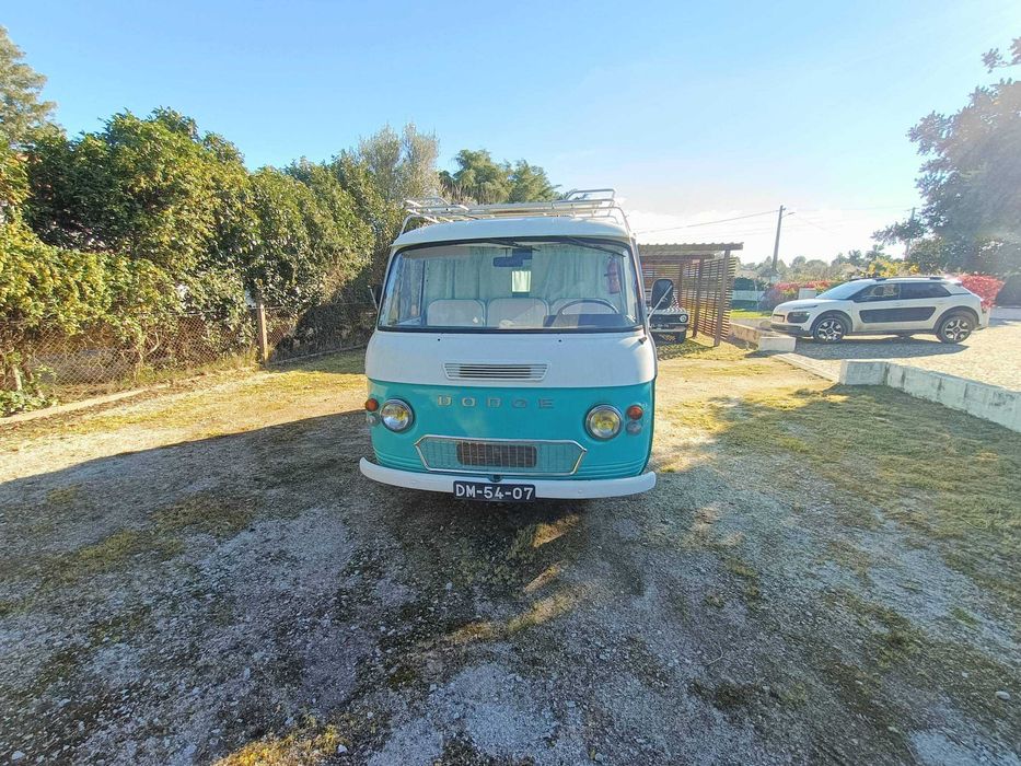 Dodge K160 SpaceVan - Tipo pão de forma