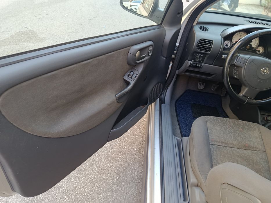 Opel Corsa — fotografia 8