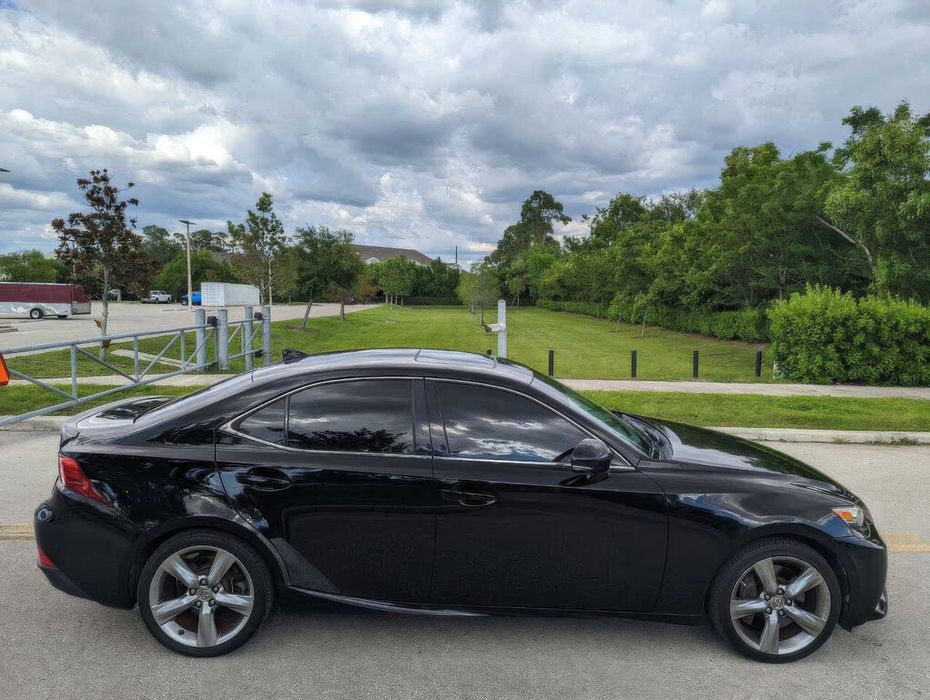 Lexus IS 350      2015