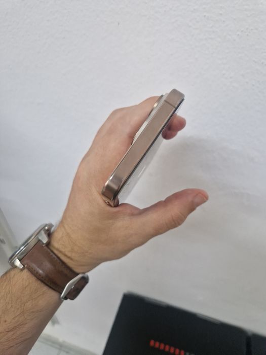 Iphone 16 pro max 256gb. Bom estado