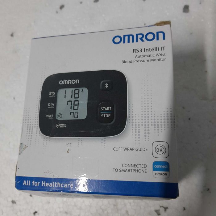 Omron RS3 Intelli IT — наручний тонометр з Bluetooth