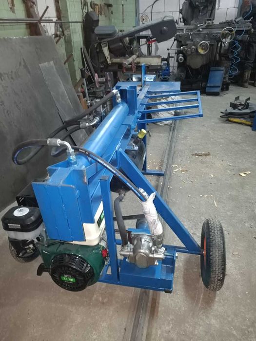 дровокол гідравлічний Нш 32 двигун 13 к.с. хід 63 см