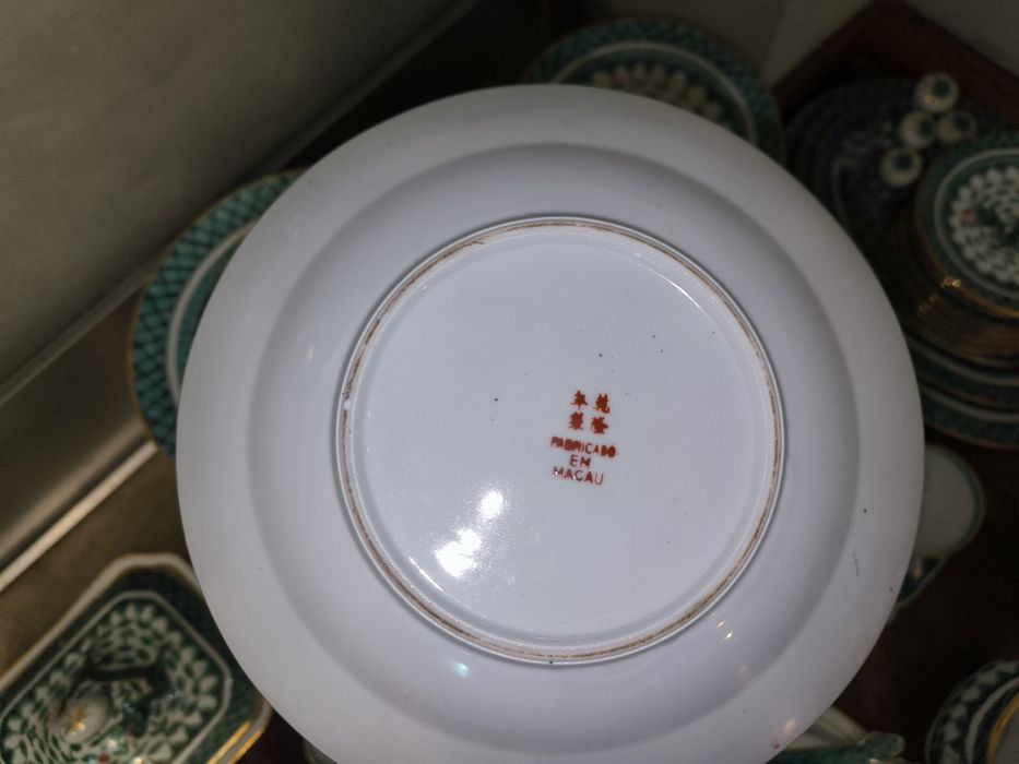 Anos 60/70 Grande Serviço Porcelana de Macau "Dragão Verde" +100 Peças