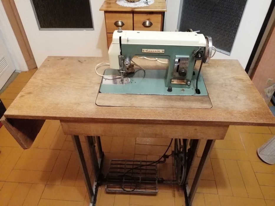 Maszyna do szycia ŁUCZNIK 414