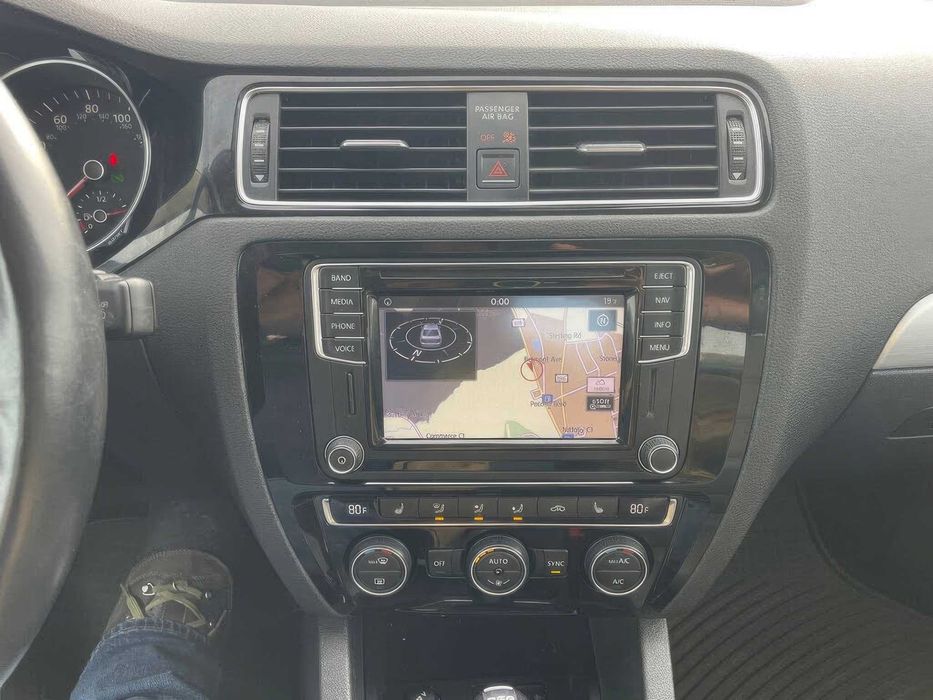 Volkswagen Jetta SEL Premium      2016