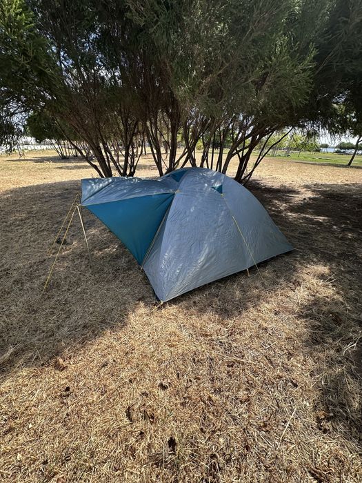 Tenda iglo de campismo para ate 4 ocupantes
