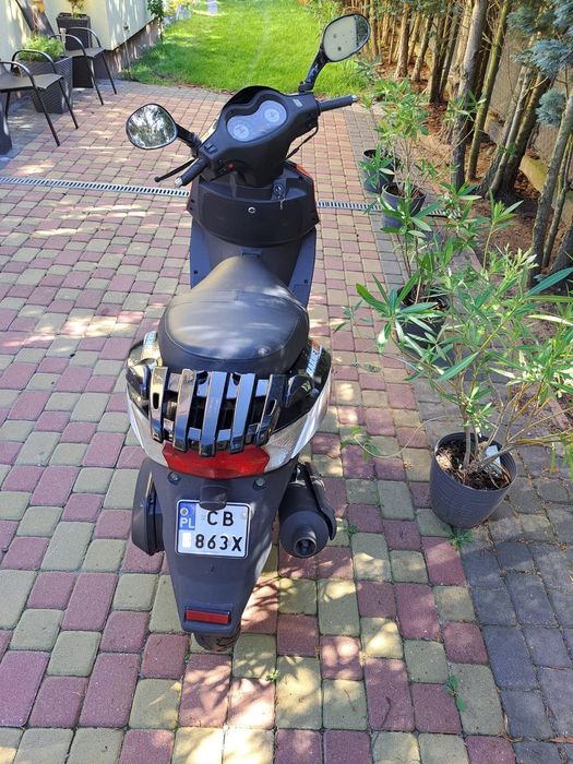 Skuter Benzer Barnet