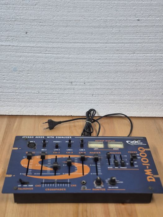 Mesa de mistura Acoustic Control DM-1000