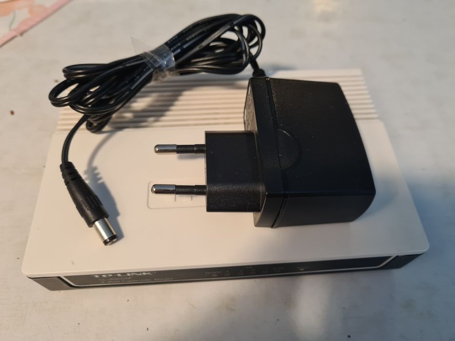 Маршрутизатор Switch  TP- Link TL-R402M 4 - порт