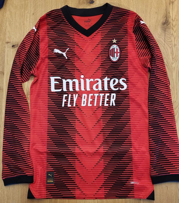 Koszulka sportowa AC Milan oryginał - stan super- nieużywana XS Senior