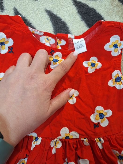 Плаття на дівчинку рр 104-110