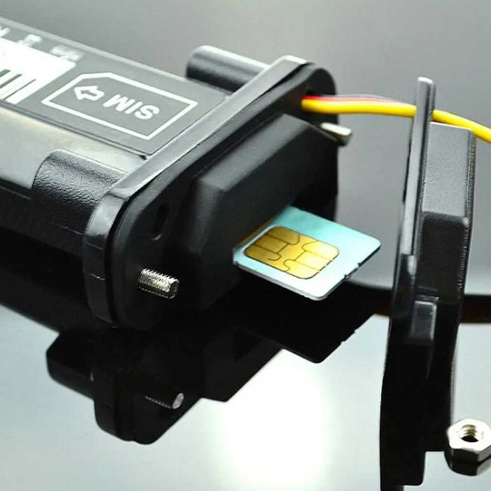 Rastreador GPS / 2G / Impermeável / p/ Carro e Moto