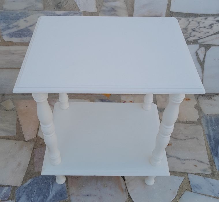 Mesa   de   apoio