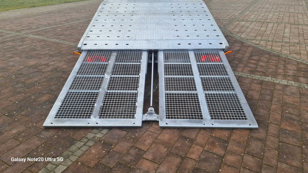 Najazd platforma ciężarowe trzyośka zabudowa laweta MAN TGM Hydraulika