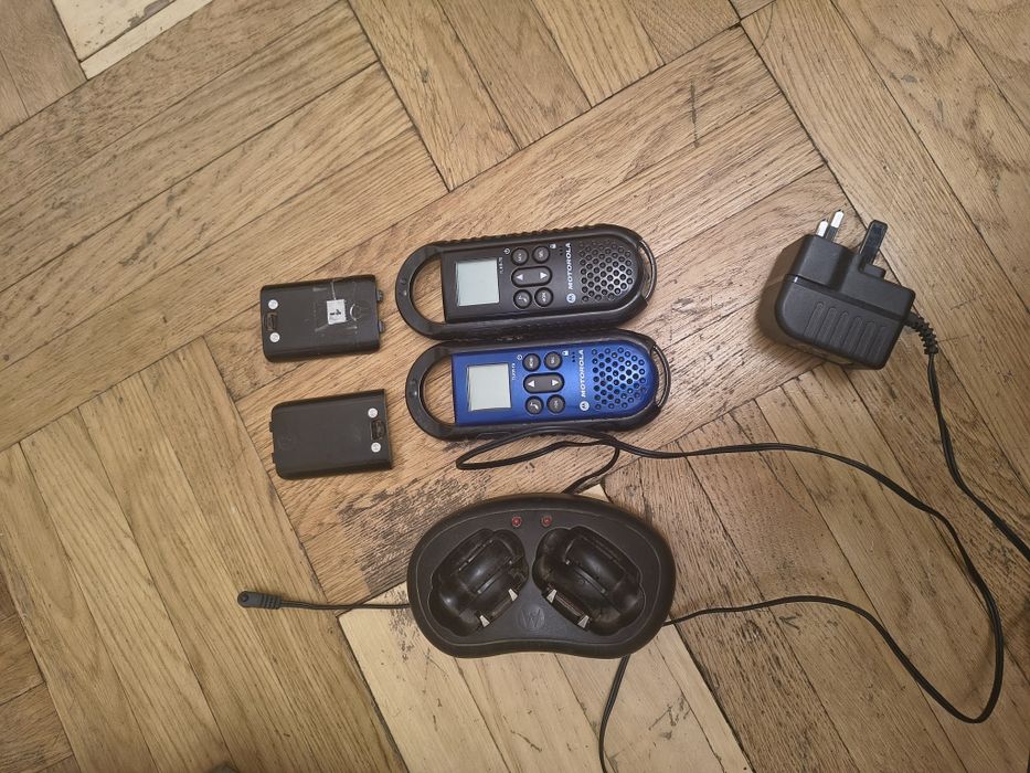 Продам комплект з двох рацій Motorola TLKR T5 (Talkabout T5)