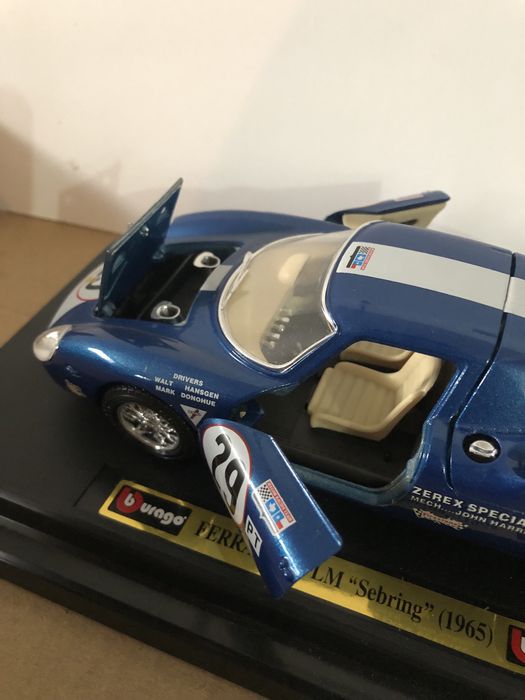 Ferrari 250 escala 1:24
