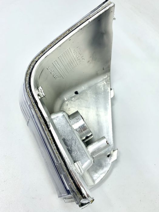 Kierunkowskaz migacz boczny w lusterku  Mercedes Sprinter  VW Crafter